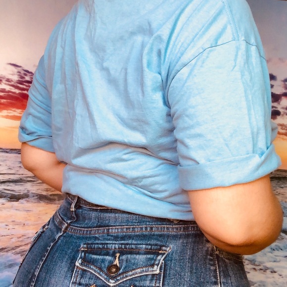 ❄️“Tommy Jeans” Tee❄️ - Picture 3 of 6